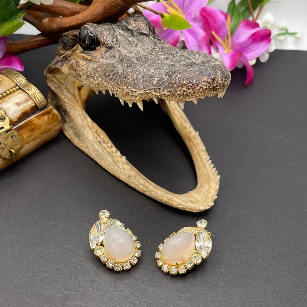 Juliana cabochon floral clip earrings vintage verified